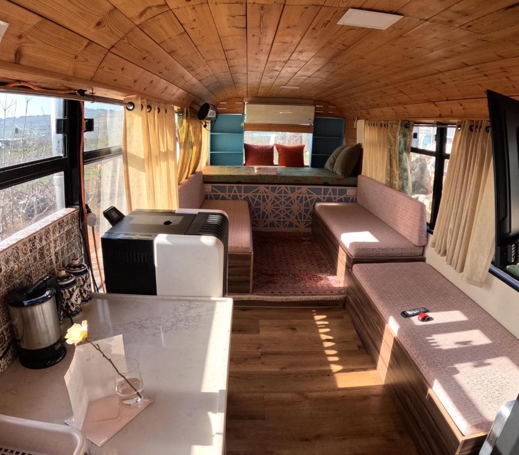 Apartament The Bus Madżdal Szams Zewnętrze zdjęcie